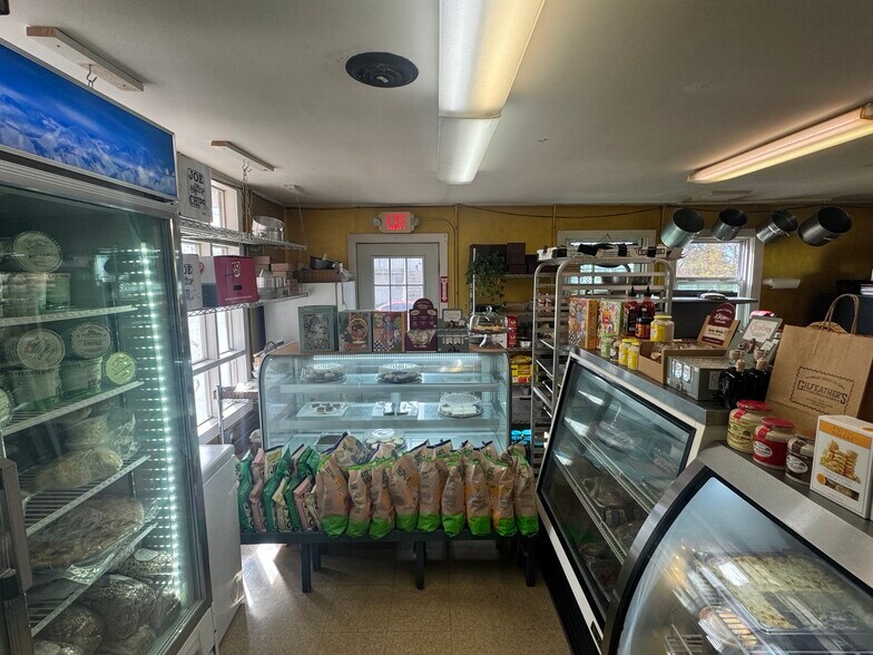 More Photos Of 3177 US-7, Ferrisburgh Freestanding For Lease