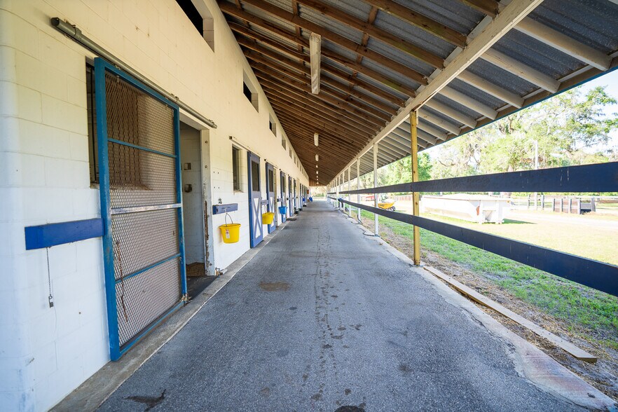 More Photos Of 12219 SW 26th St, Ocala Horse Stables For Sale