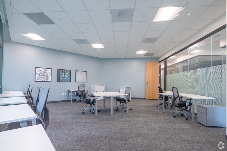 More Photos Of 2450 Colorado Ave, Santa Monica Coworking Space