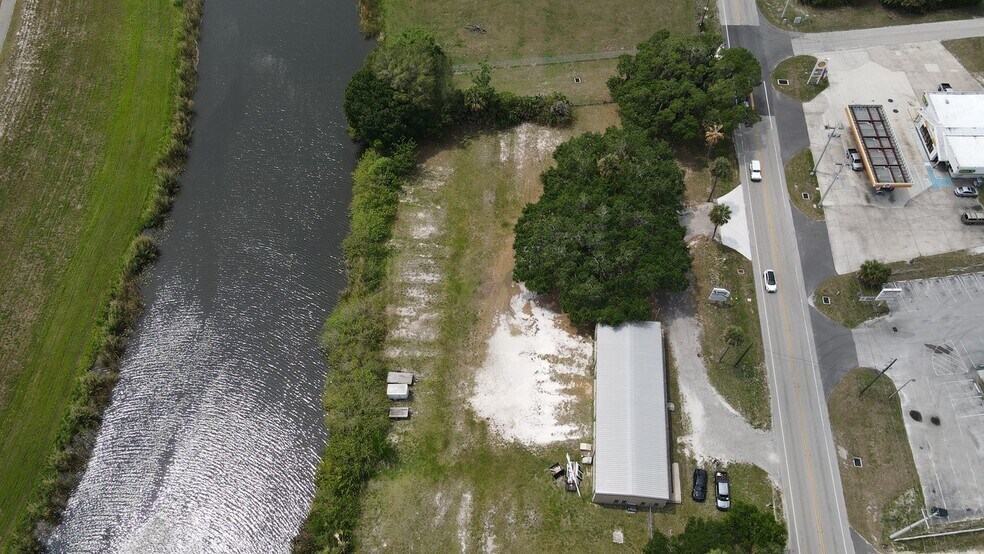 More Photos Of 3606 U.S. 441, Okeechobee Warehouse For Lease