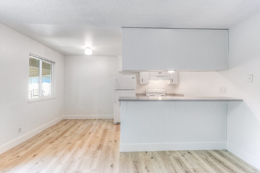 More Photos Of 1445 W 3rd St, Chico Apartments For Sale