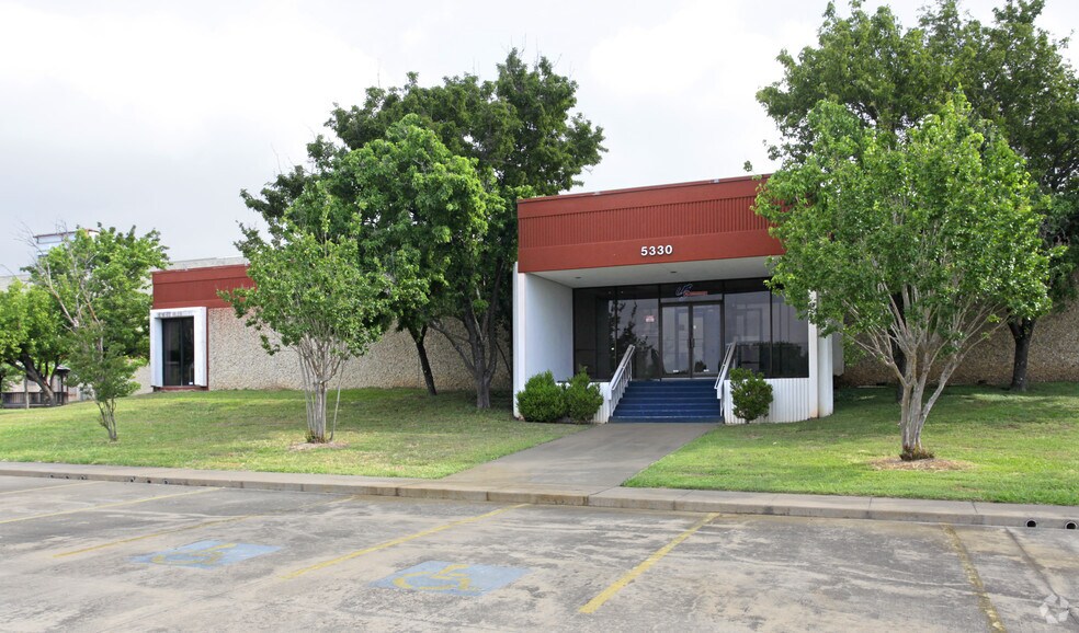 More Photos Of 5330 Fleming Ct, Austin Distribution For Lease