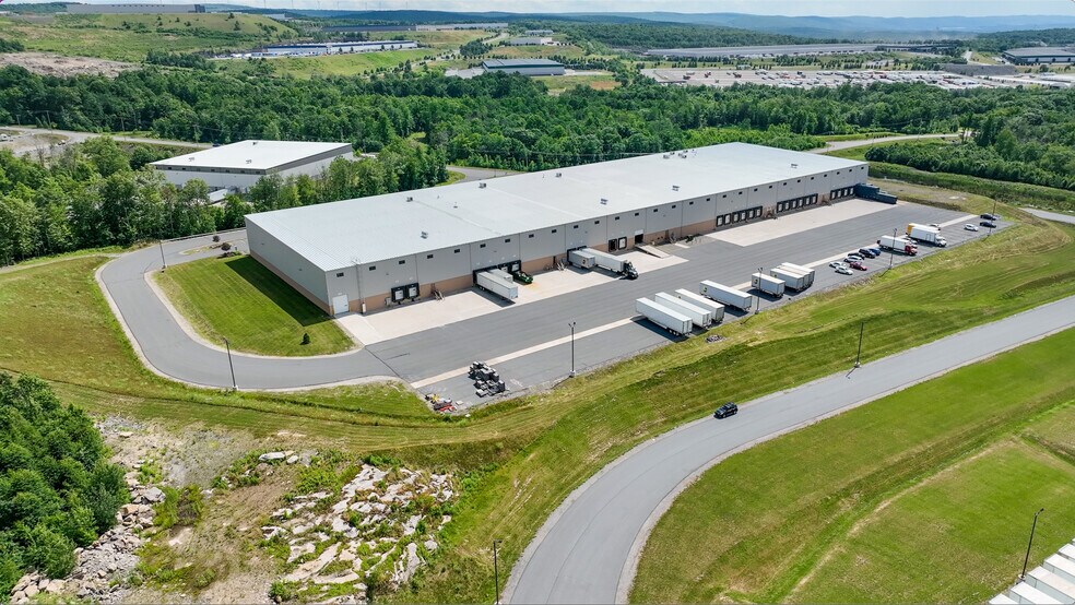 More Photos Of 450 Research Dr, Pittston Distribution For Lease