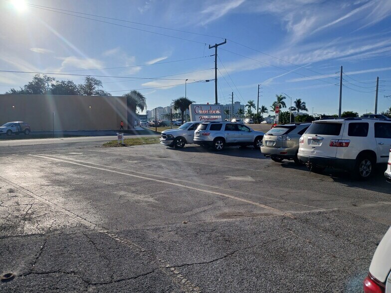 More Photos Of 4732 Tamiami Trl, Port Charlotte General Retail For Sale