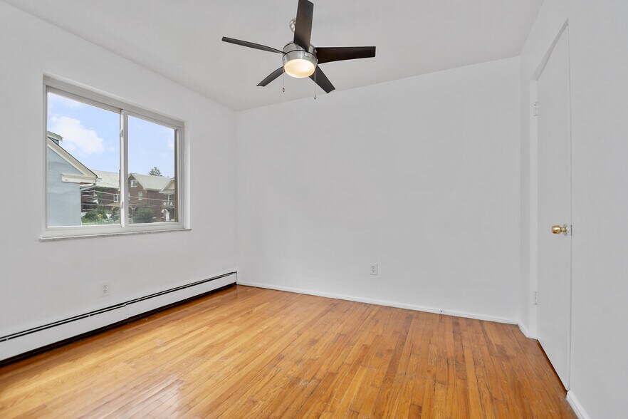More Photos Of , Cincinnati Multifamily For Sale