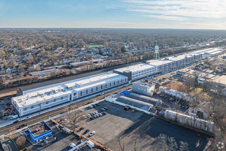 More Photos Of 1309-1645 W Front St, Plainfield Manufacturing For Lease