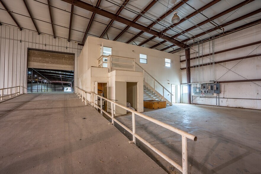 More Photos Of East of Balmorhea, TX, Exit 209, I-10 and Hwy 17, Balmorhea Distribution For Sale