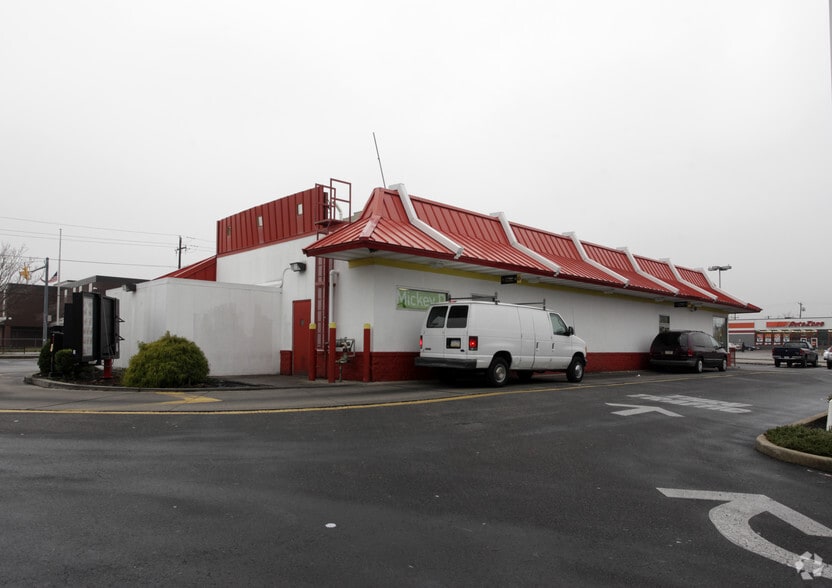 More Photos Of 5601 Vine St, Philadelphia Unknown For Lease