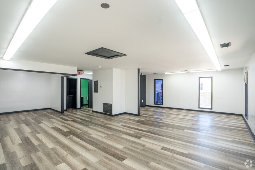 More Photos Of 1515 Huffman Rd, Center Point Unknown For Lease