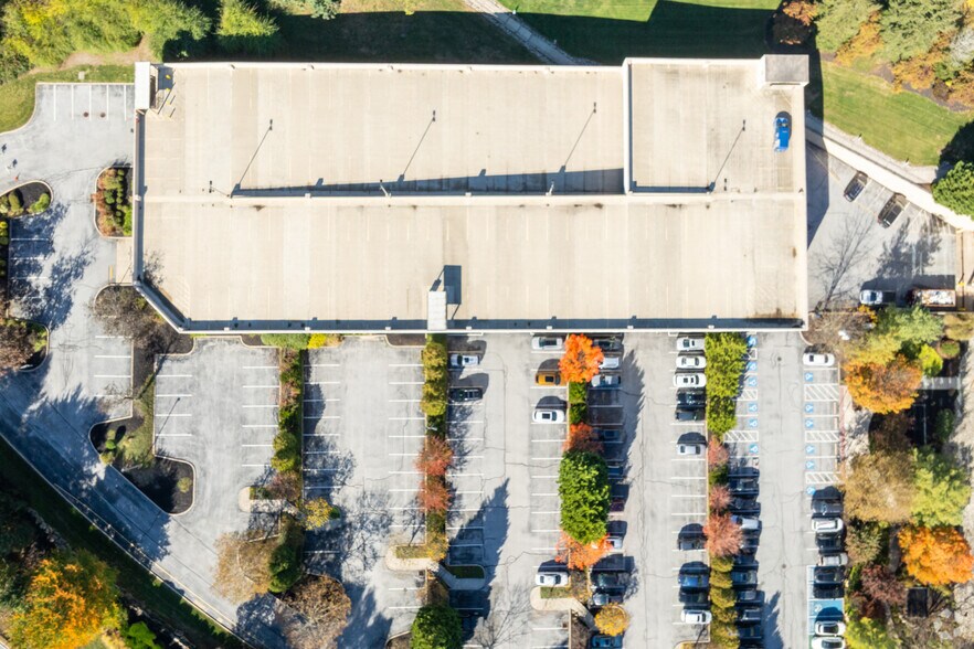 More Photos Of 100 Matsonford Rd, Radnor Unknown For Lease