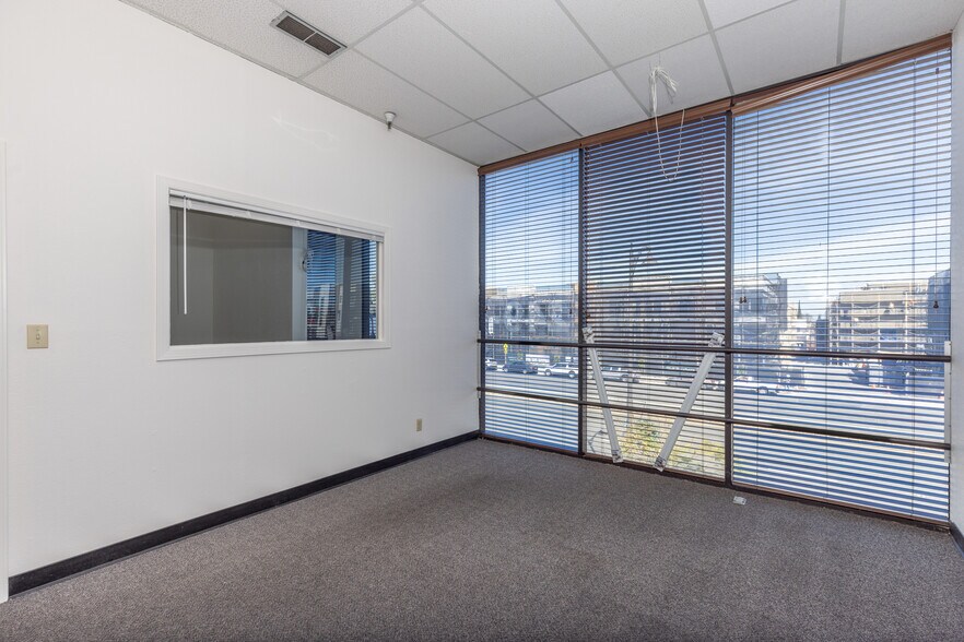 More Photos Of 3148 El Camino Real, Santa Clara Office For Sale