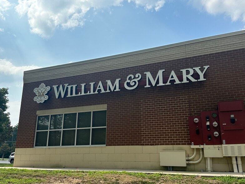 Primary Photo Of 41 Old Oyster Point Rd, Newport News Office For Lease