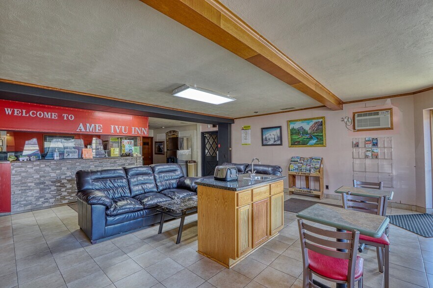 More Photos Of 726 S Highway 35, Saint Croix Falls Hotel For Sale