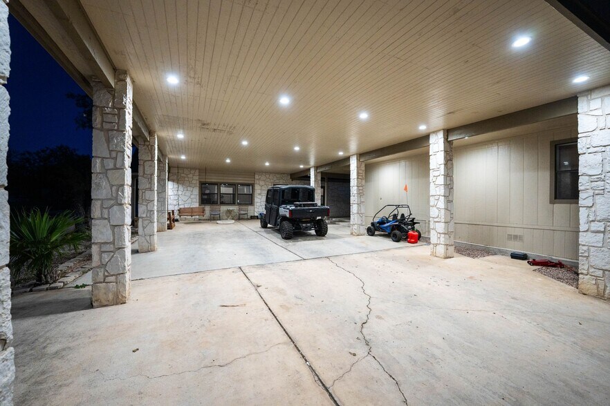 More Photos Of 4514 Billy Sames, Adkins Land For Sale