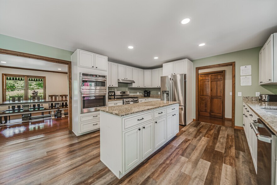 More Photos Of 23095 Buena Vista Rd, Rockbridge Apartments For Sale
