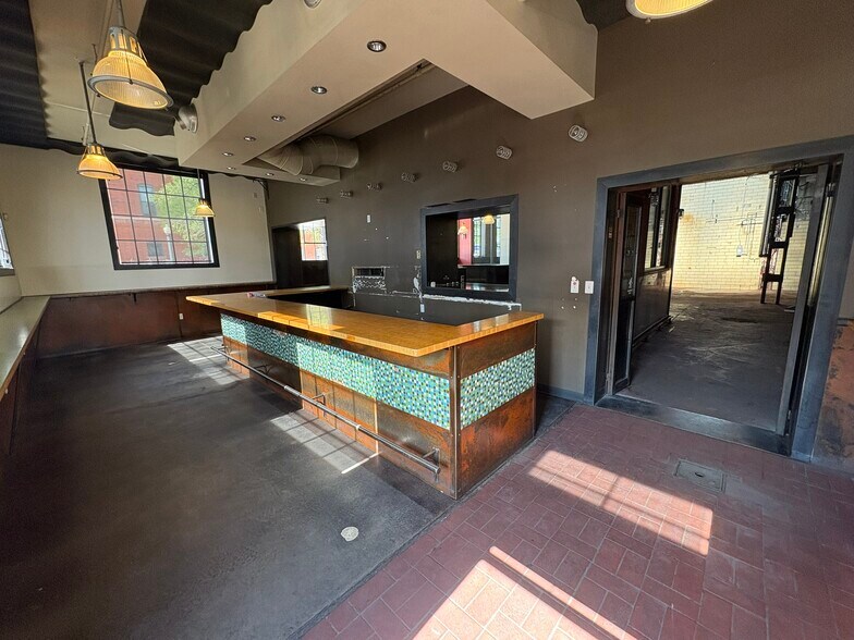 More Photos Of 2201 Arapahoe St, Denver Warehouse For Lease