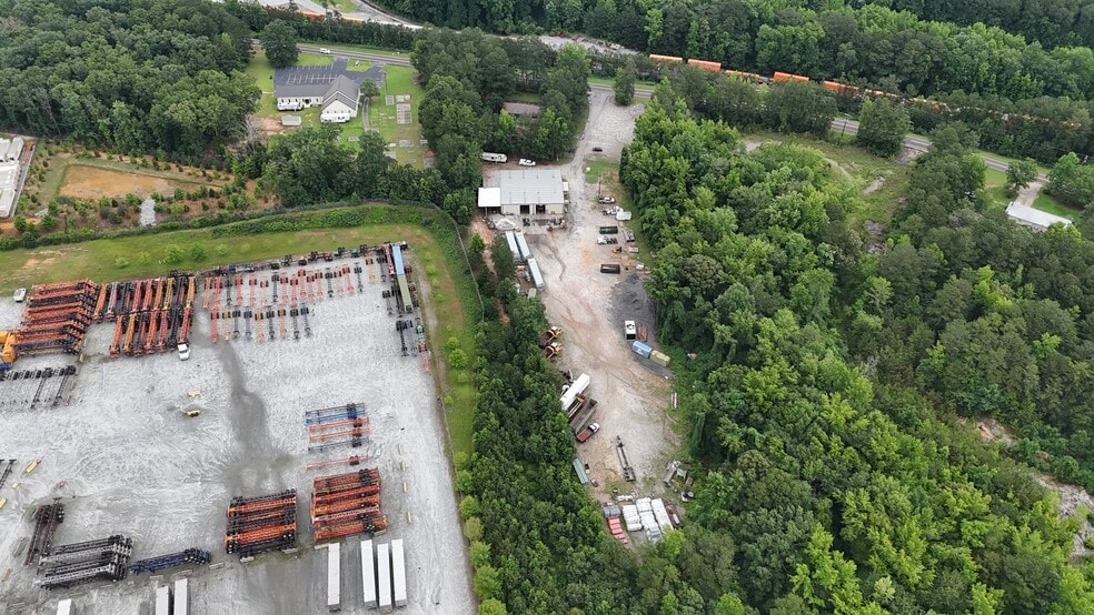 Primary Photo Of 8165 Gullatt Rd, Palmetto Service For Lease