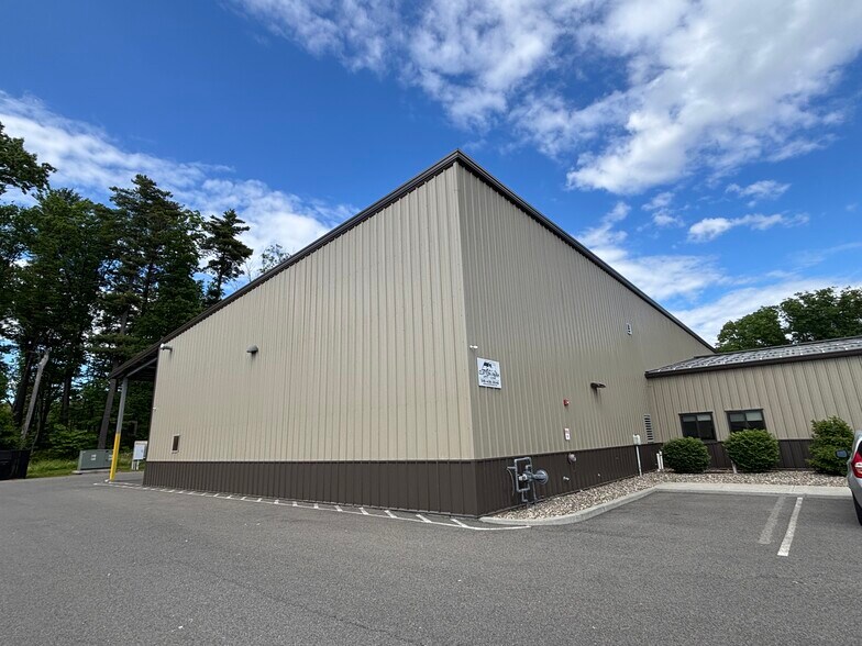 Primary Photo Of 419 Route 146, Clifton Park Light Distribution For Lease