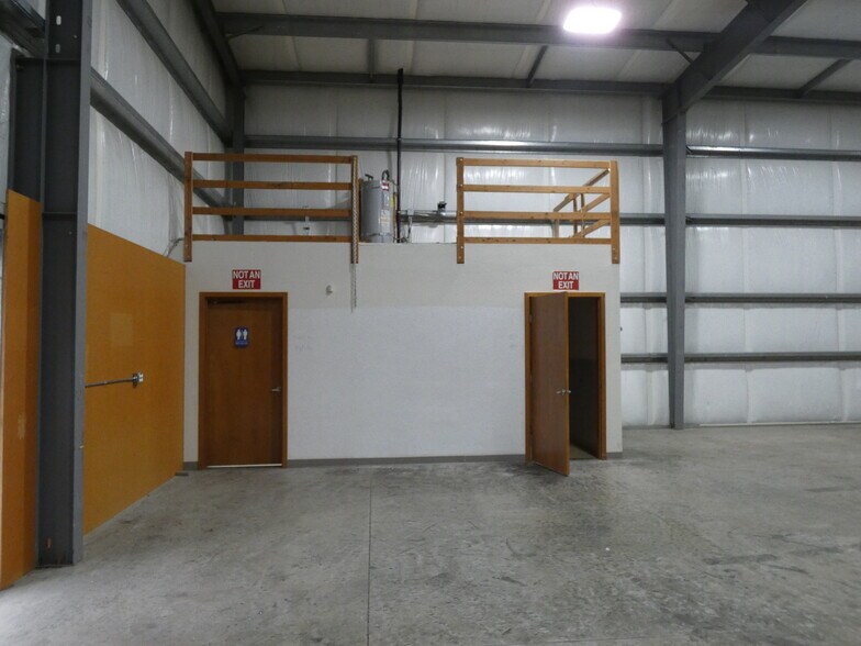 More Photos Of 191 William White way, Shelton Warehouse For Lease