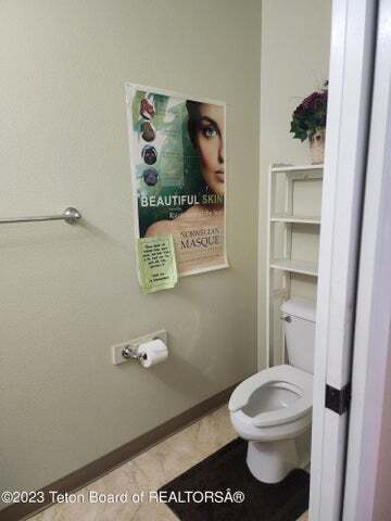 More Photos Of 37 Fremont Lake Road, Pinedale Medical For Sale