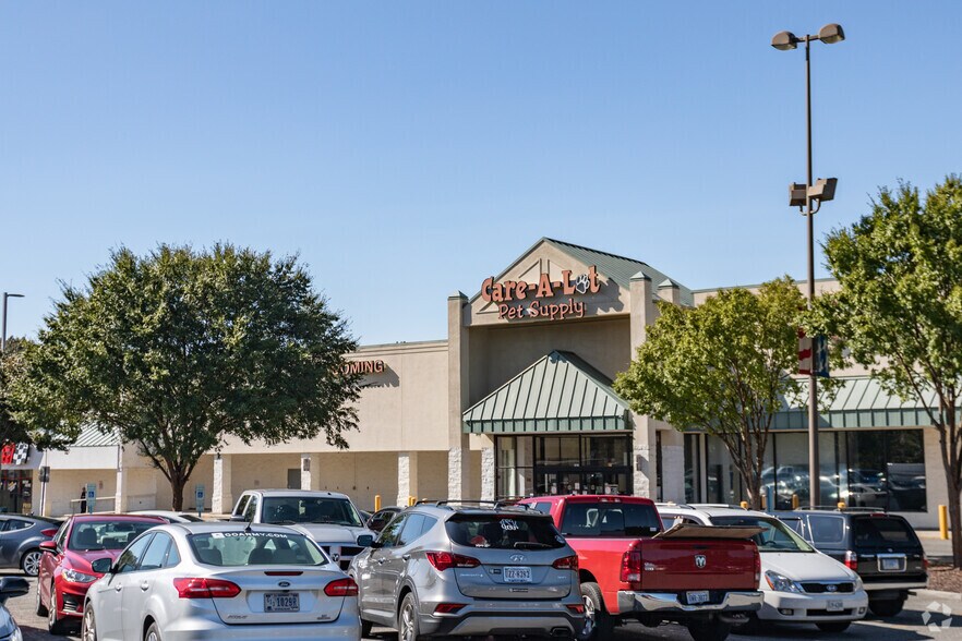 More Photos Of 301-309 Oyster Point Rd, Newport News Unknown For Lease