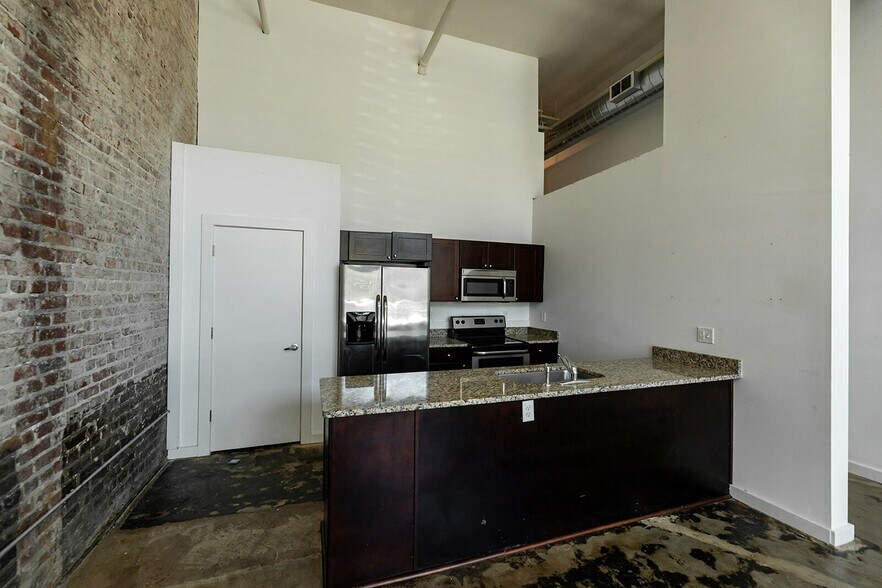 More Photos Of , Memphis Multifamily For Sale
