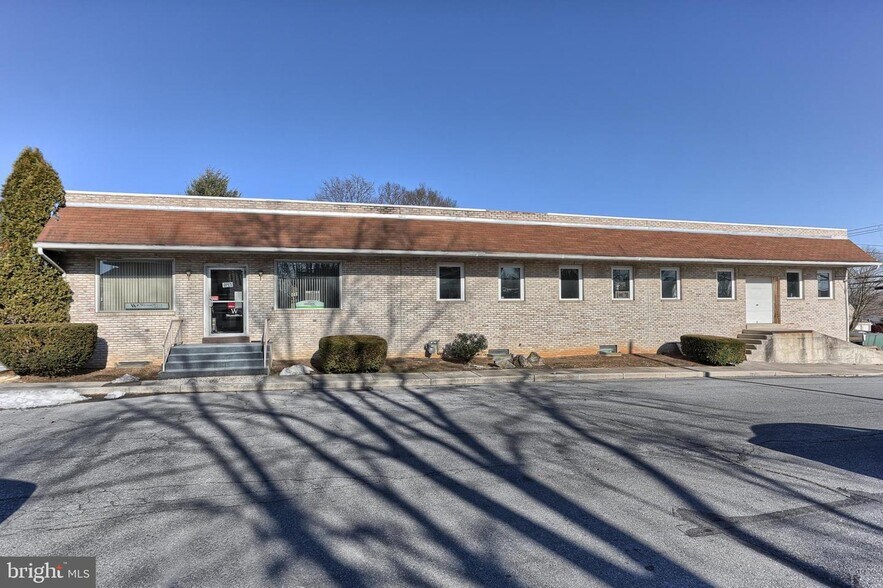 More Photos Of 30 Baum St, Hershey Light Distribution For Lease