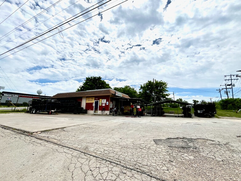 More Photos Of 11019 US Highway 290 E, Manor Lodge Meeting Hall For Sale