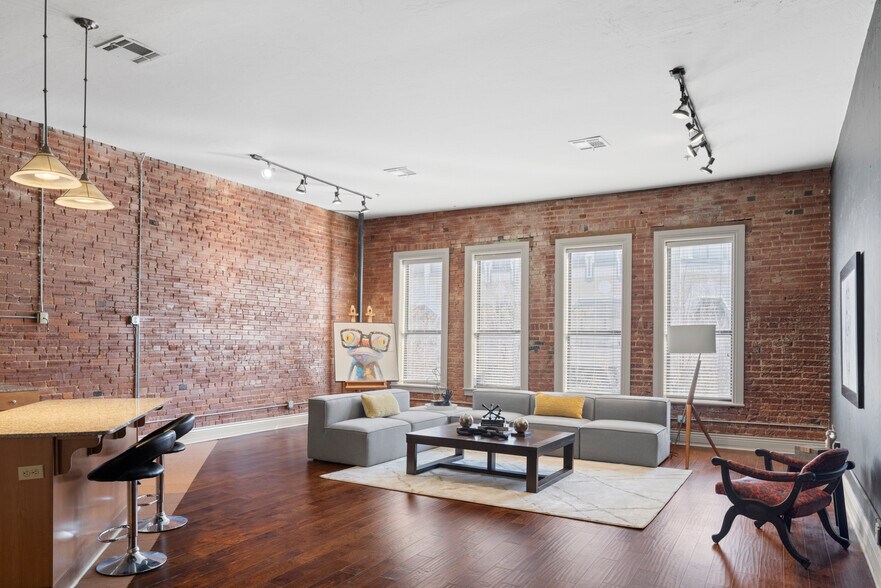 More Photos Of 518 Colcord Dr, Oklahoma City Storefront Retail Residential For Sale