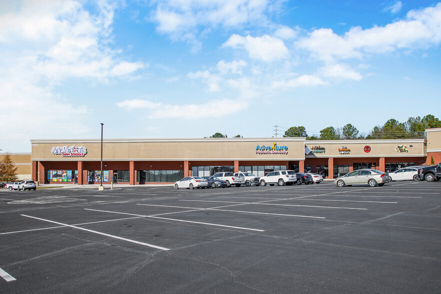 Primary Photo Of 6413 Lee Hwy, Chattanooga Storefront Retail Office For Sale