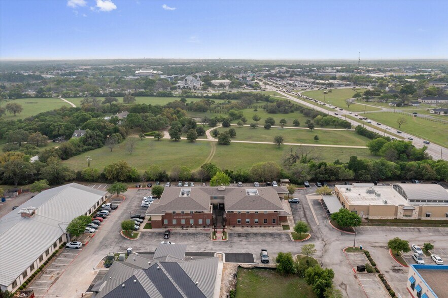 More Photos Of 503 E Palm Valley Blvd, Round Rock Medical For Sale