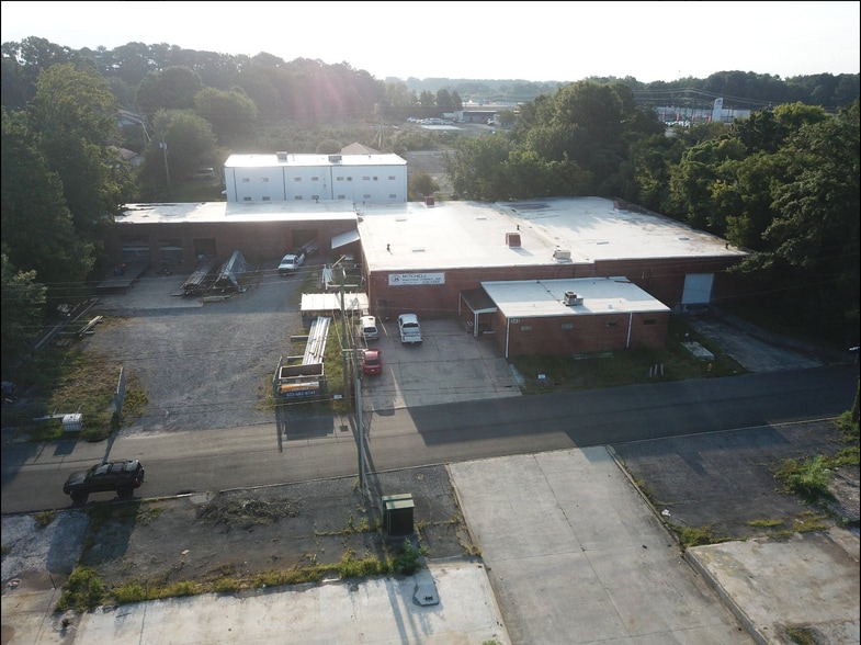 More Photos Of 503 11th Ave, Dalton Manufacturing For Sale