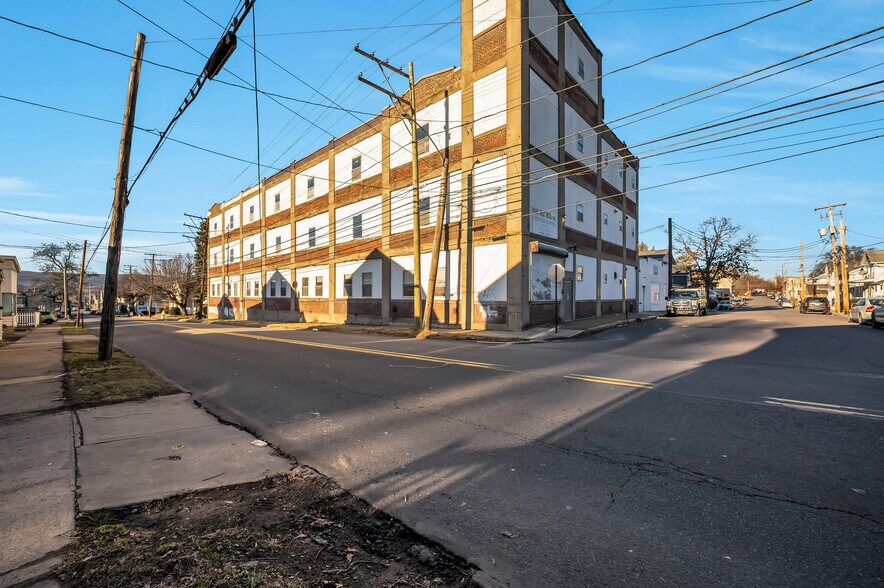 More Photos Of 373 High St, Wilkes Barre Manufacturing For Lease