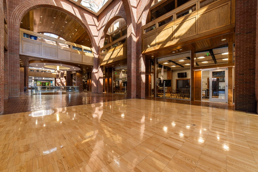 More Photos Of 1 E Center St, Fayetteville Office Residential For Lease