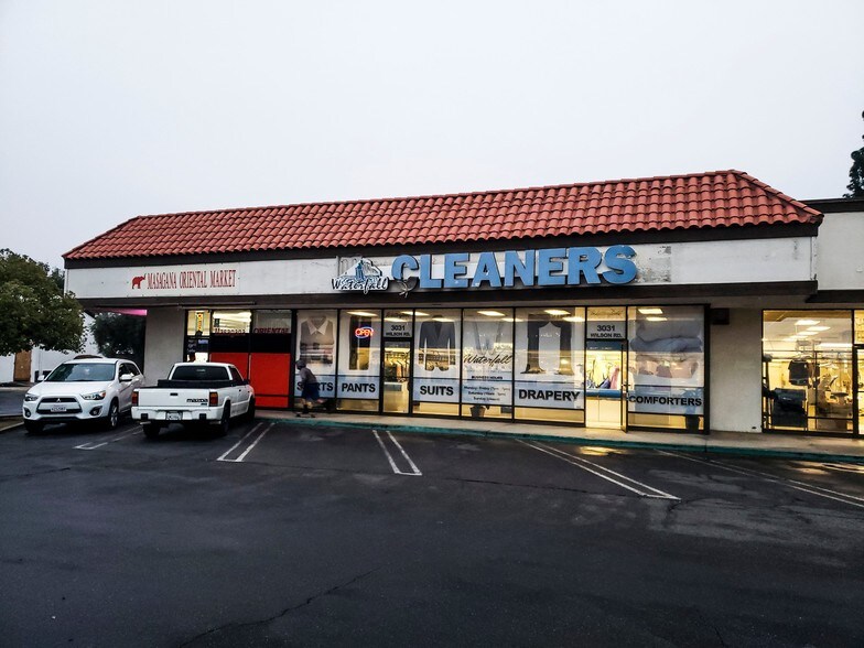 More Photos Of 3019-3045 Wilson Rd, Bakersfield Unknown For Lease