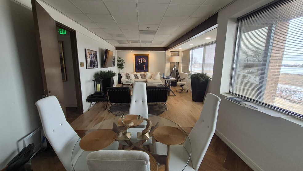 More Photos Of 5932-5934 McIntyre St, Golden Light Manufacturing For Lease