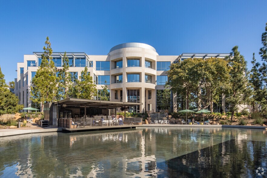 More Photos Of 4445 Eastgate Mall, San Diego Coworking Space