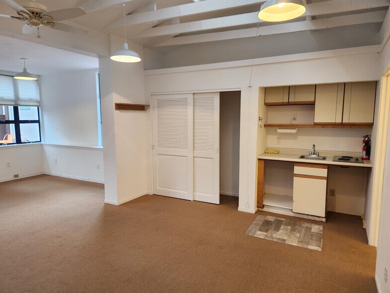 More Photos Of 3 Gate 5 Rd, Sausalito Office For Lease