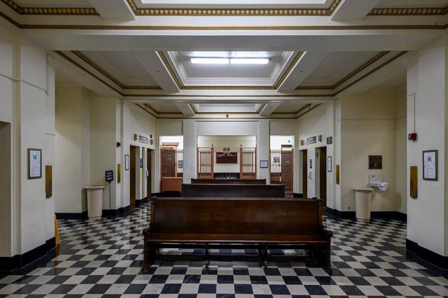More Photos Of 73 W Flagler St, Miami Office For Sale