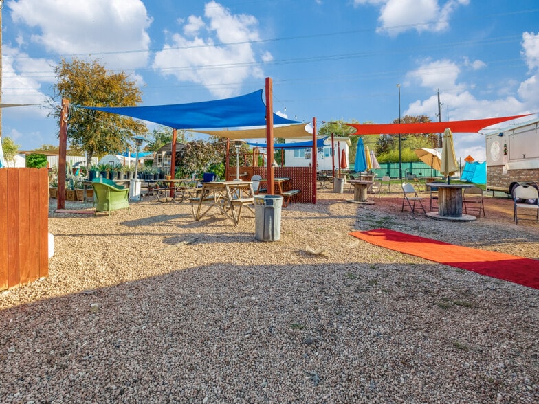 More Photos Of 14732 Bulverde Rd, San Antonio Warehouse For Sale