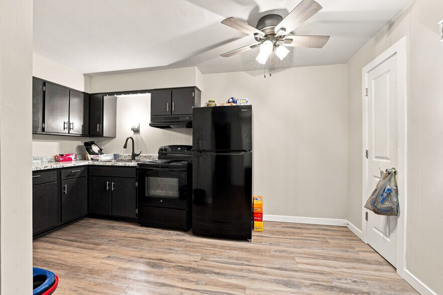 More Photos Of 415 W Fulton St, Waupaca Apartments For Sale
