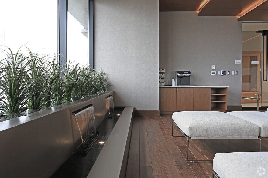 More Photos Of 365 Nicollet Mall, Minneapolis Apartments For Sale