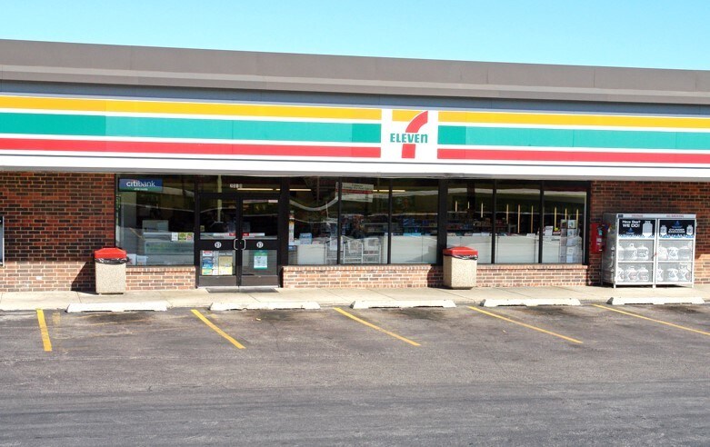 More Photos Of 2306-2332 Hassell Rd, Hoffman Estates Storefront For Sale