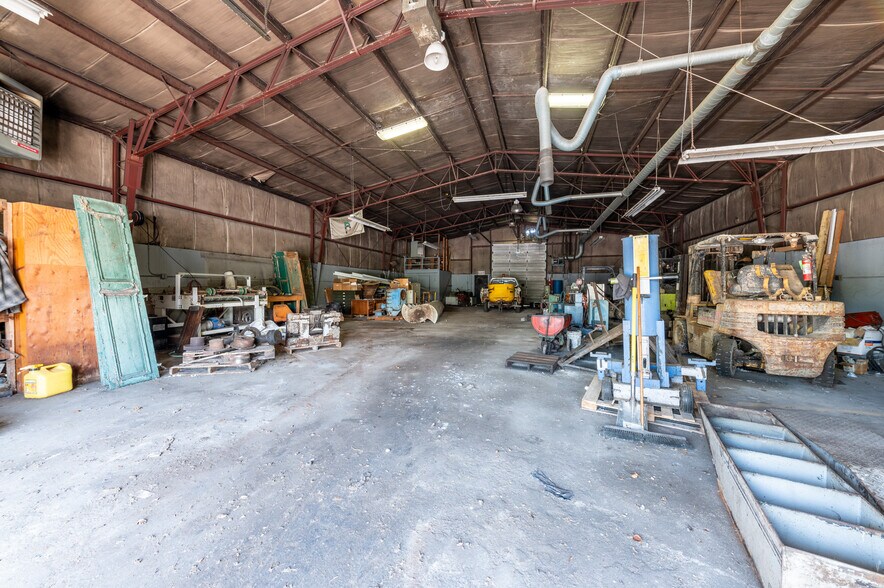More Photos Of 164 Eyster Rd, Halltown Manufacturing For Sale