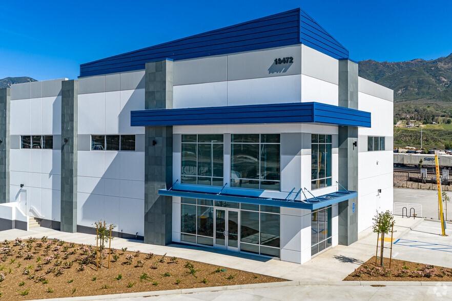 More Photos Of 19472 Cajon Blvd, San Bernardino Distribution For Lease