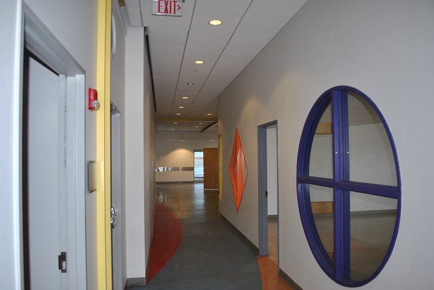 More Photos Of 8111 Quincy Ave, Cleveland Medical For Lease