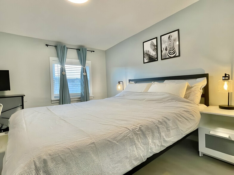 More Photos Of 1344 W 19th St, Chicago Apartments For Sale