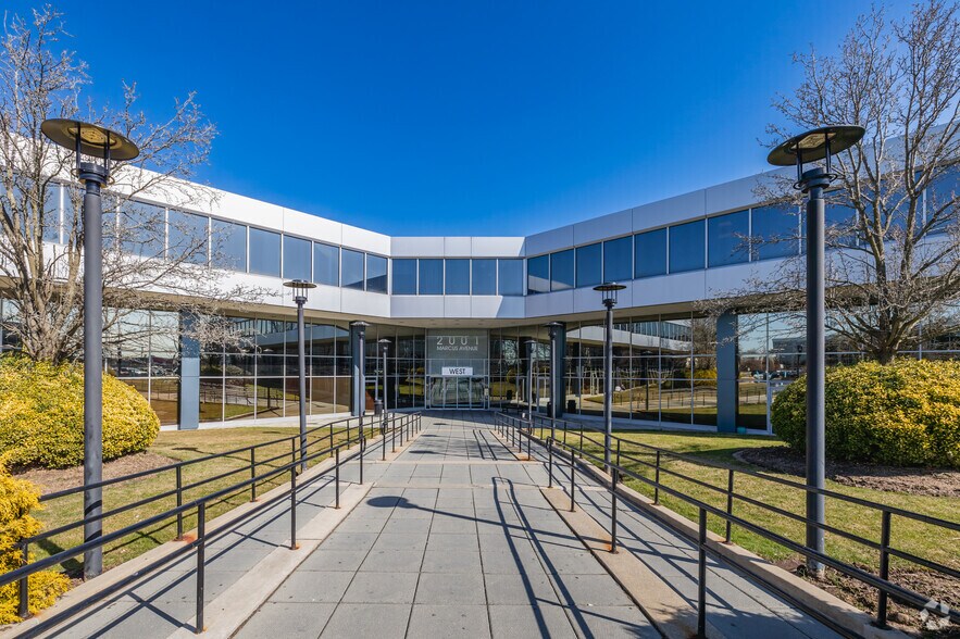 More Photos Of 2001 Marcus Ave, Lake Success Office For Lease