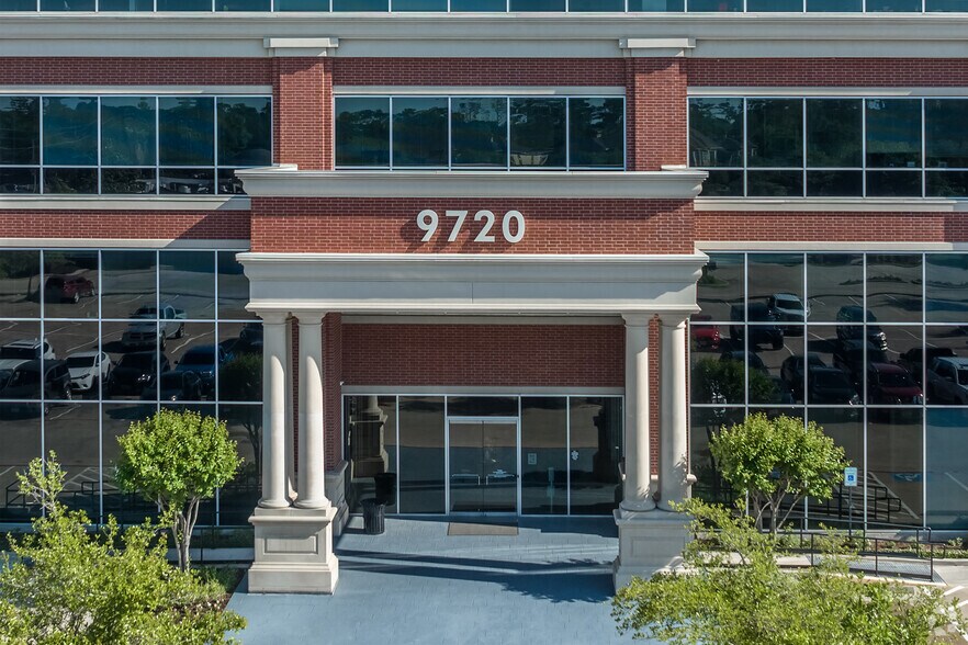 More Photos Of 9720 Cypresswood Dr, Houston Office For Lease