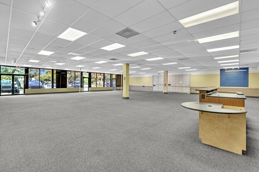 More Photos Of 2424 N St Rd 7, Fort Lauderdale Unknown For Lease